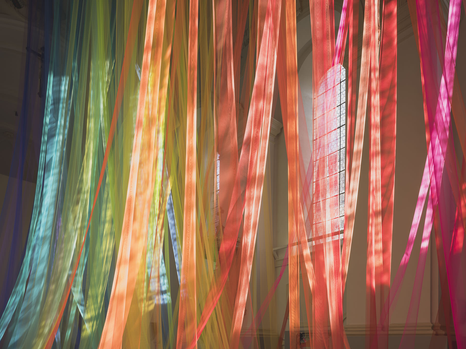 Ausstellung MARTINA SALZBERG ∙ LUX LEVIS, Studienkirche St. Josef, 2025, Fotocredit: Hans Mitterer Ausstellung MARTINA SALZBERG ∙ LUX LEVIS, Studienkirche St Josef, 2025, Fotocredit: Hans Mitterer