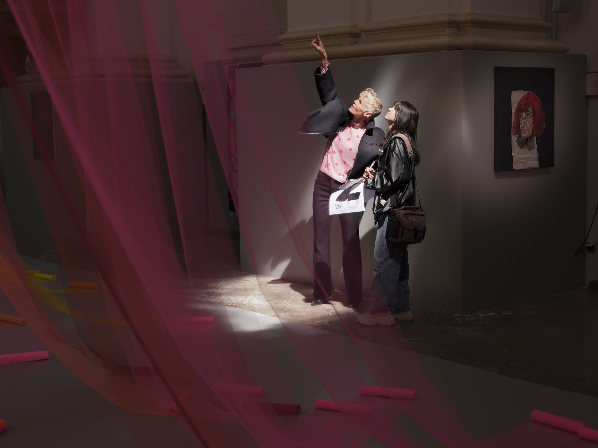 Ausstellung MARTINA SALZBERG ∙ LUX LEVIS, Studienkirche St. Josef, 2025, Fotocredit: Hans Mitterer Ausstellung MARTINA SALZBERG ∙ LUX LEVIS, Studienkirche St Josef, 2025, Fotocredit: Hans Mitterer