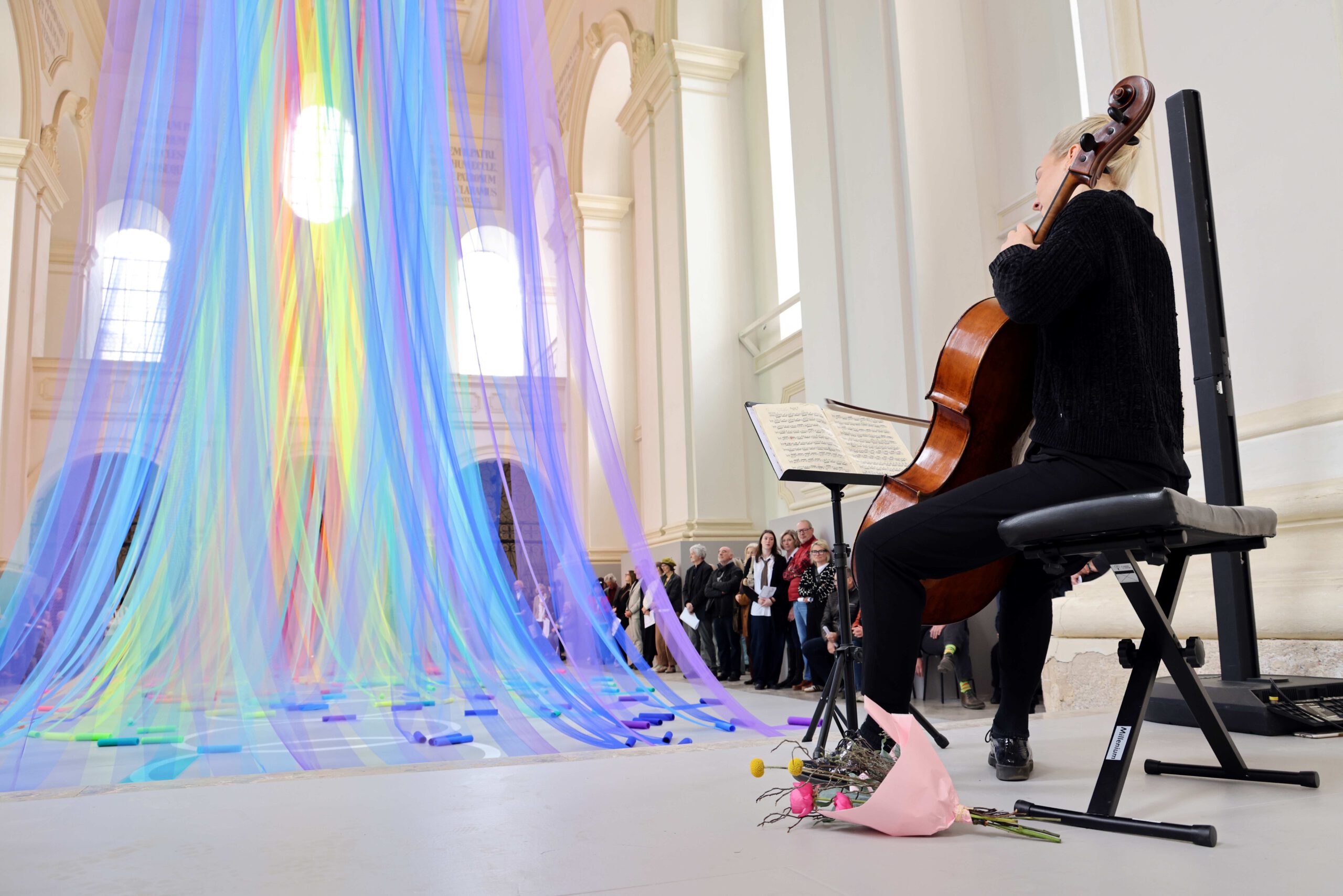 Ausstellung MARTINA SALZBERG ∙ LUX LEVIS, Studienkirche St. Josef, 2025, Fotocredit: Nixdorf Fotografie Ausstellung MARTINA SALZBERG ∙ LUX LEVIS, Studienkirche St Josef, 2025, Fotocredit: Nixdorf Fotografie